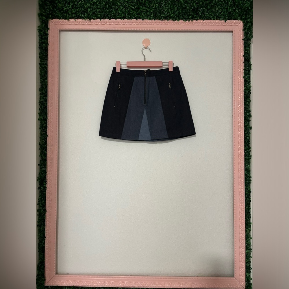 NWT BCBGMAXAZRIA Denim Skirt - size XXS